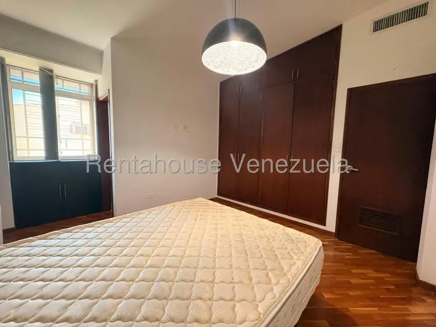 Townhouse (Multiples Niveles) en Venta en Doral Norte, Zulia - 48