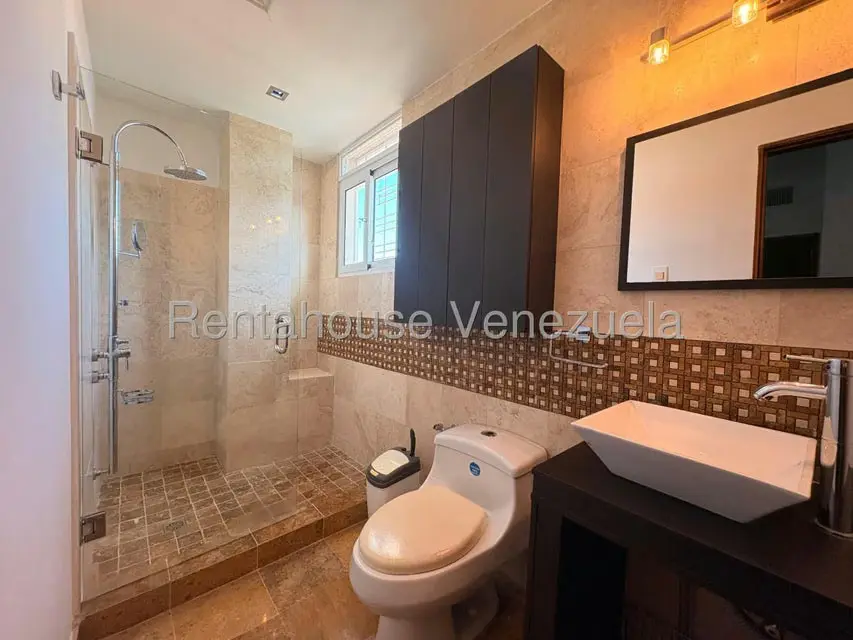 Townhouse (Multiples Niveles) en Venta en Doral Norte, Zulia - 63