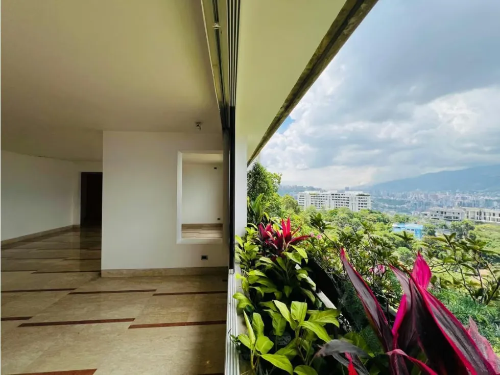 Se vende Apto 246m² 3h+2s/3.5b+s/2p Lomas de San Roman - 2