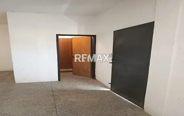 Local en alquiler km 11 Av Florencio Jimenez - 3