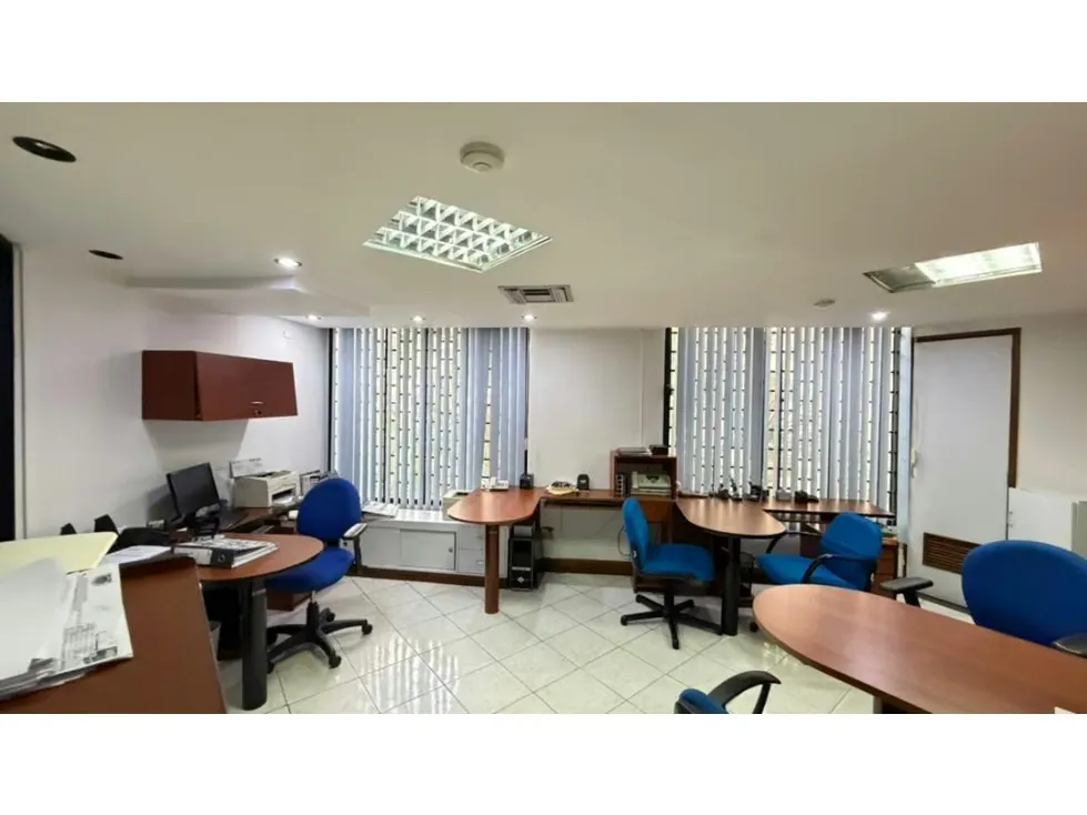 Vendo local/oficina dúplex en PB 122m2 Torre Oasis El Recreo 4751 - 7