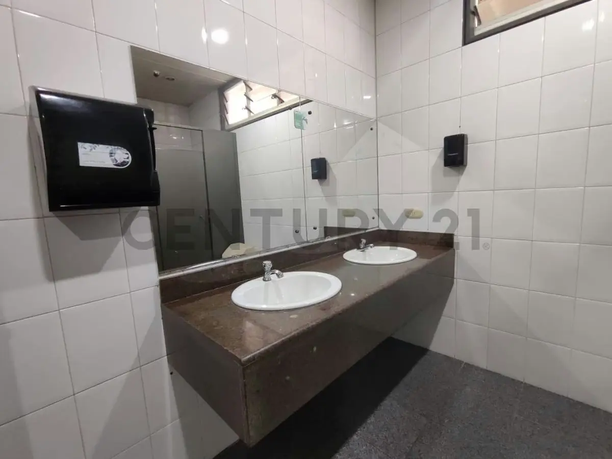 Área de estacionamiento subterránea en la Torre BVC-Lecheria - 11