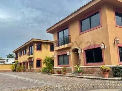 CASA EN VENTA LECHERIA C R VILLAS PARAGUACHI