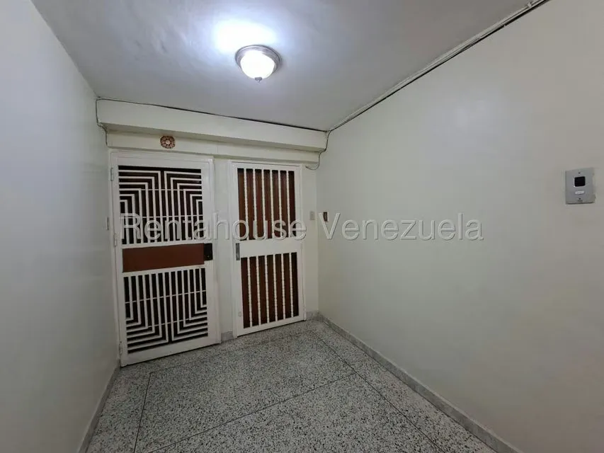 Apartamento (1 Nivel) en Venta en Urbanizacion El Centro, Aragua - 5
