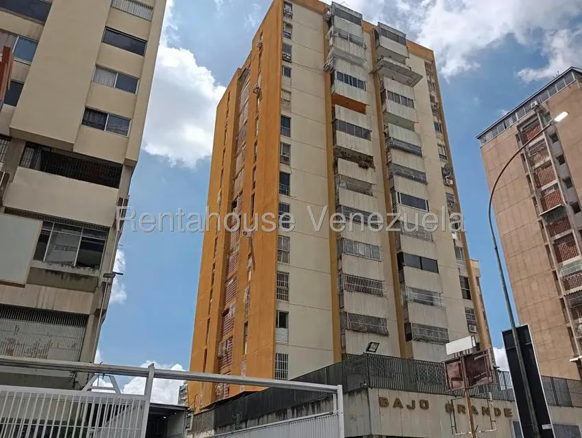 Apartamento (1 Nivel) en Alquiler en El Marques, Distrito Metropolitano