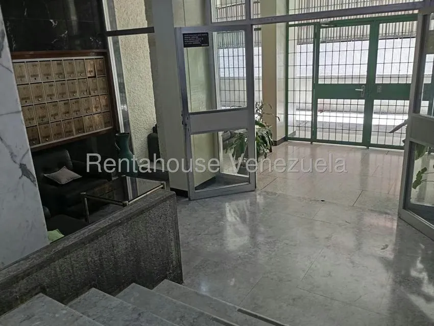 Apartamento (1 Nivel) en Alquiler en El Marques, Distrito Metropolitano - 17