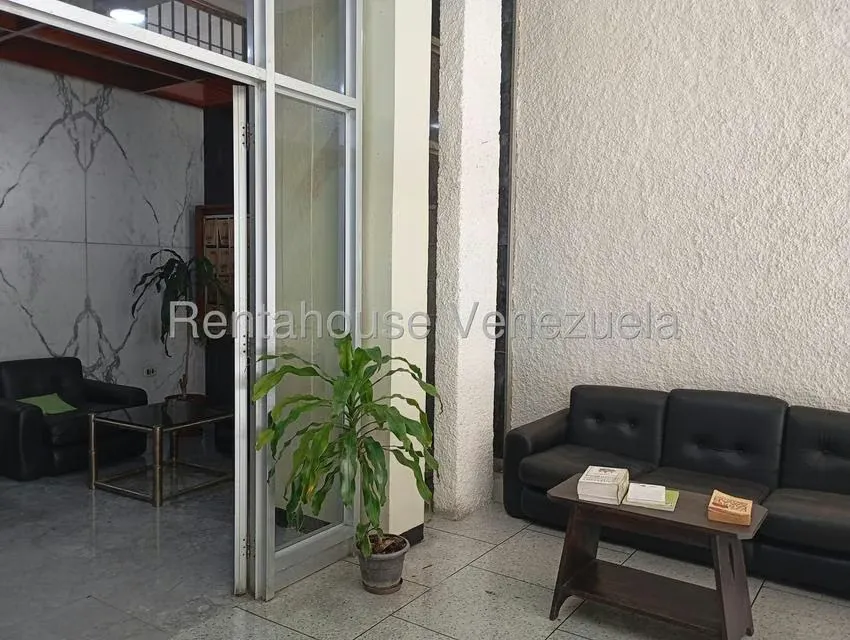 Apartamento (1 Nivel) en Alquiler en El Marques, Distrito Metropolitano - 19