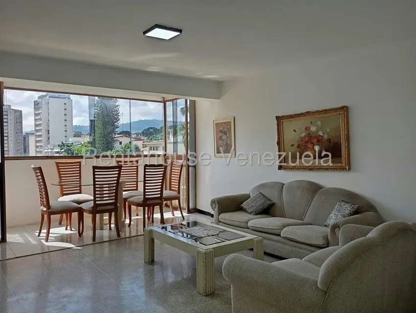 Apartamento (1 Nivel) en Alquiler en El Marques, Distrito Metropolitano - 3