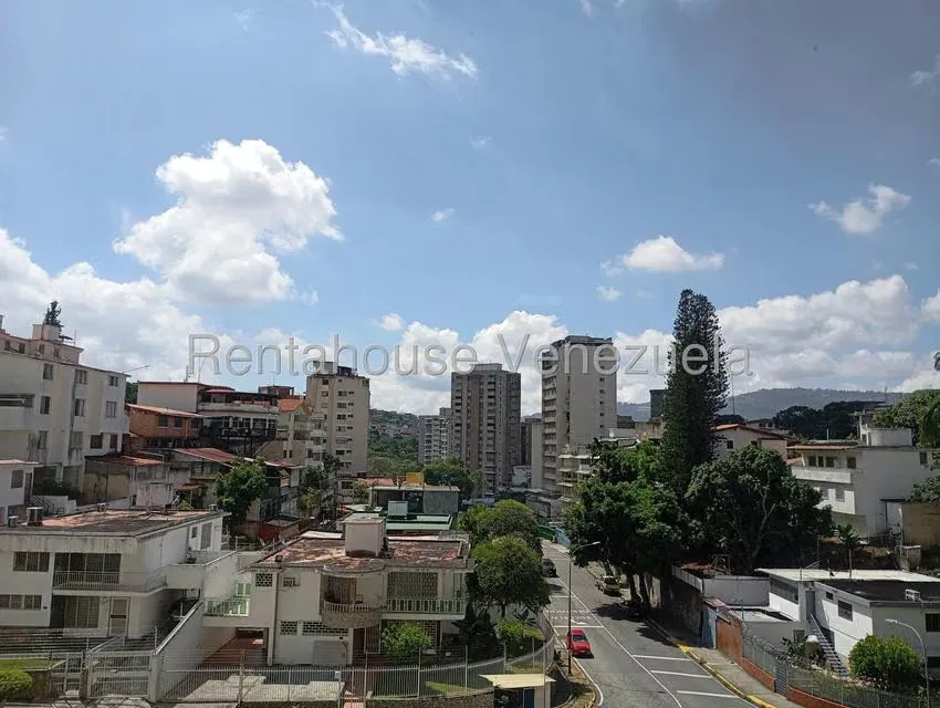 Apartamento (1 Nivel) en Alquiler en El Marques, Distrito Metropolitano - 4
