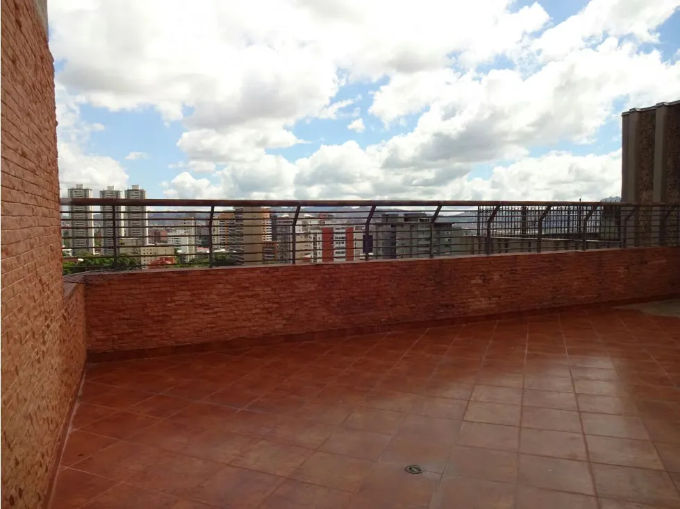 Se vende PH 516m2 4h+2s/6b+s/3p Santa Eduvigis 0822 - 18