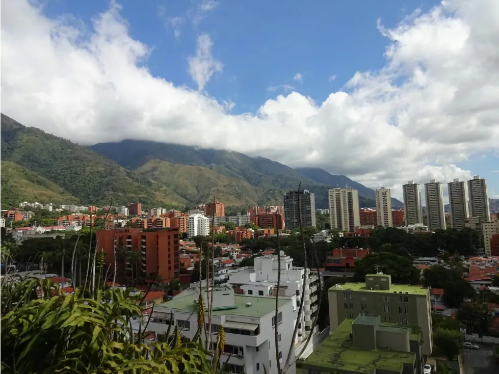 Se vende PH 516m2 4h+2s/6b+s/3p Santa Eduvigis 0822 - 19