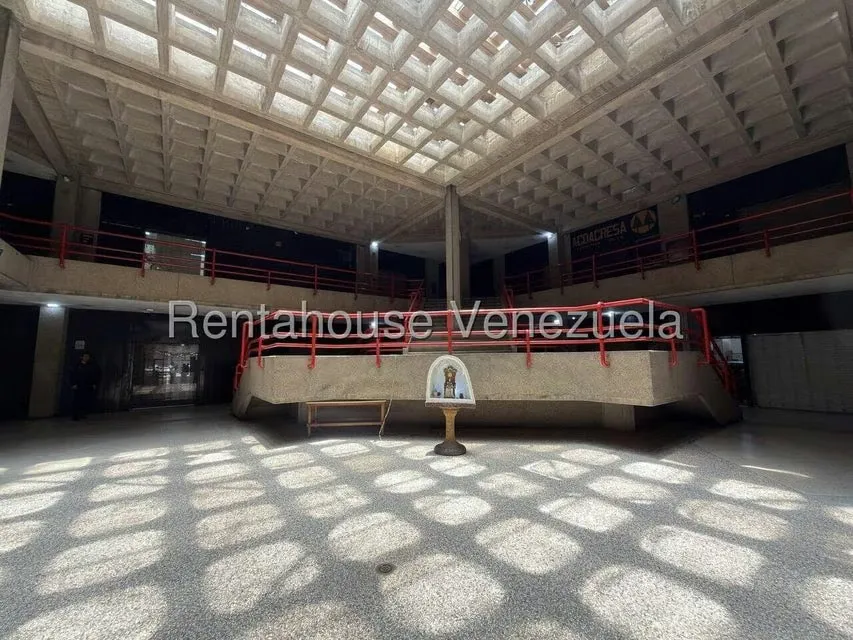 Apartamento (1 Nivel) en Venta en Parroquia La Candelaria, Distrito Metropolitano - 2