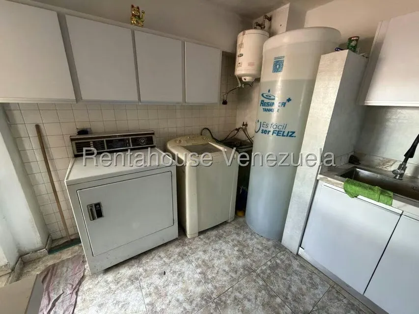 Apartamento (1 Nivel) en Venta en Parroquia La Candelaria, Distrito Metropolitano - 11