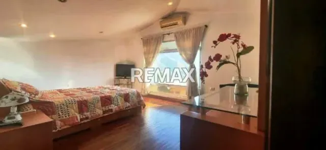 CASA EN VENTA - URB. MIRANDA - 11