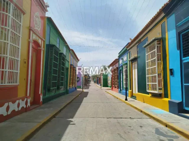 CASA EN VENTA CALLE CARABOBO - 8