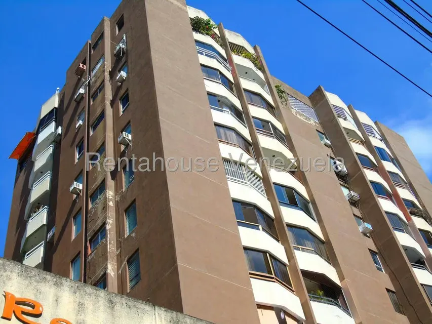 Apartamento (1 Nivel) en Alquiler en Los Palos Grandes, Distrito Metropolitano