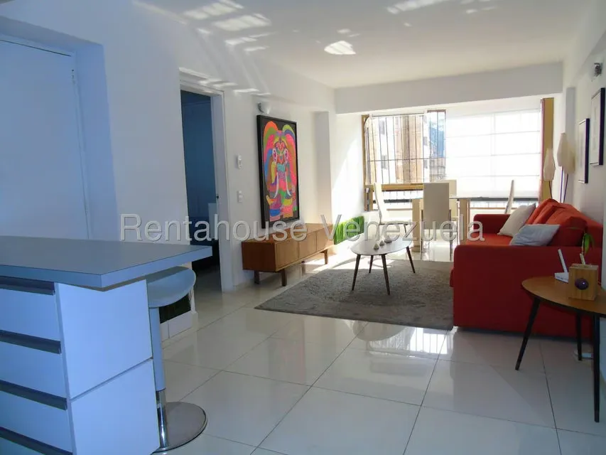 Apartamento (1 Nivel) en Alquiler en Los Palos Grandes, Distrito Metropolitano - 11
