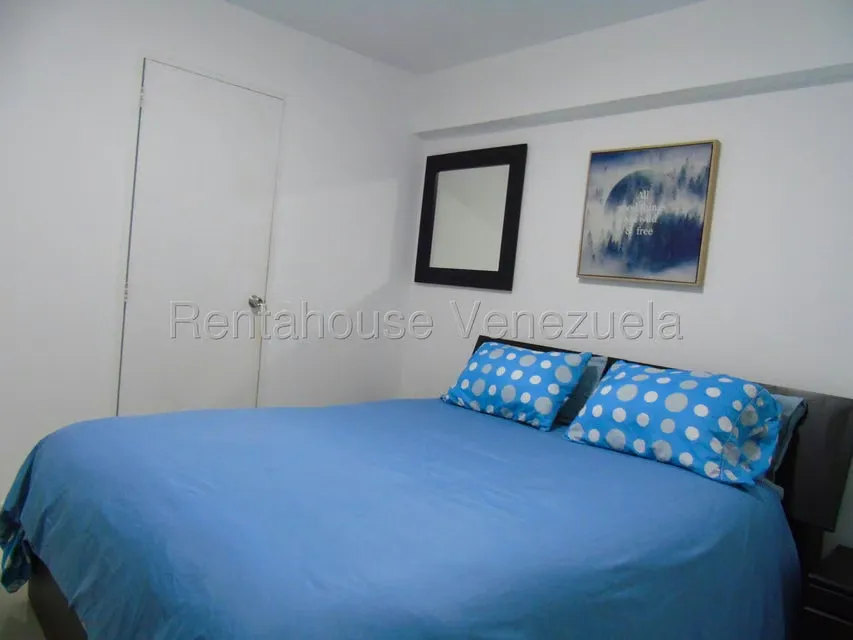 Apartamento (1 Nivel) en Alquiler en Los Palos Grandes, Distrito Metropolitano - 17