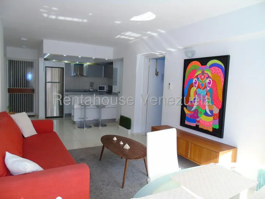Apartamento (1 Nivel) en Alquiler en Los Palos Grandes, Distrito Metropolitano - 8