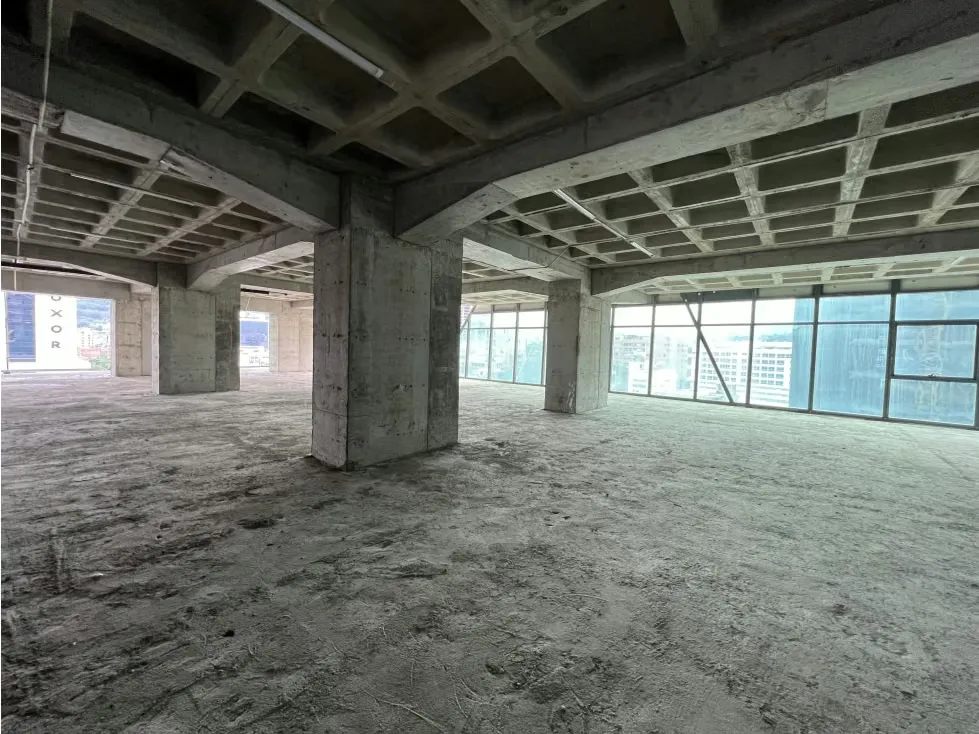Se vende oficina en gris Las Mercedes 2.000m²