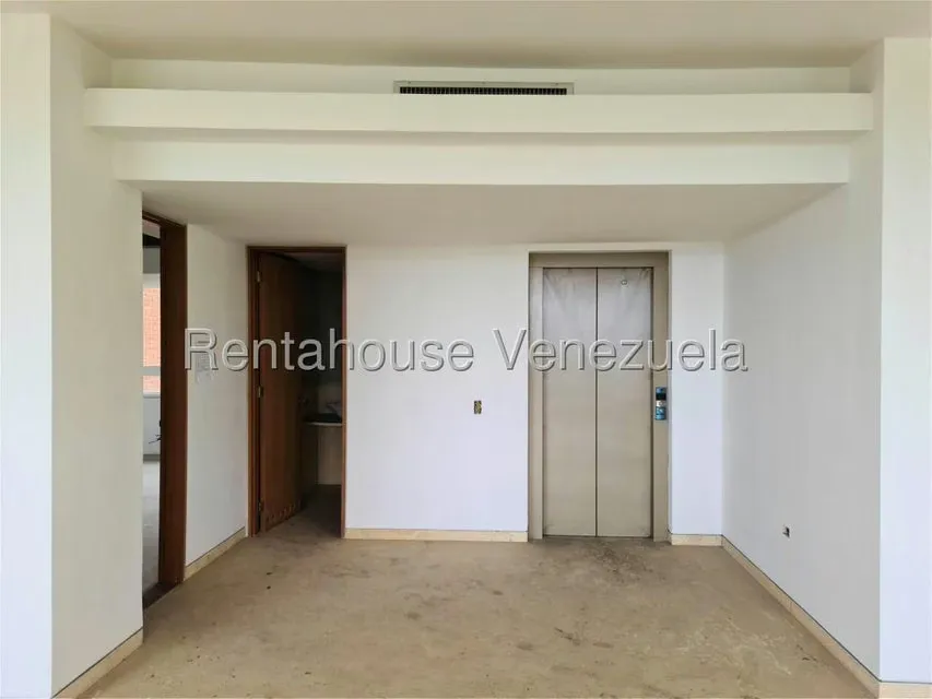 Apartamento (1 Nivel) en Venta en Colinas de Valle Arriba / Mirador de Los Campitos, Distrito Metropolitano - 2