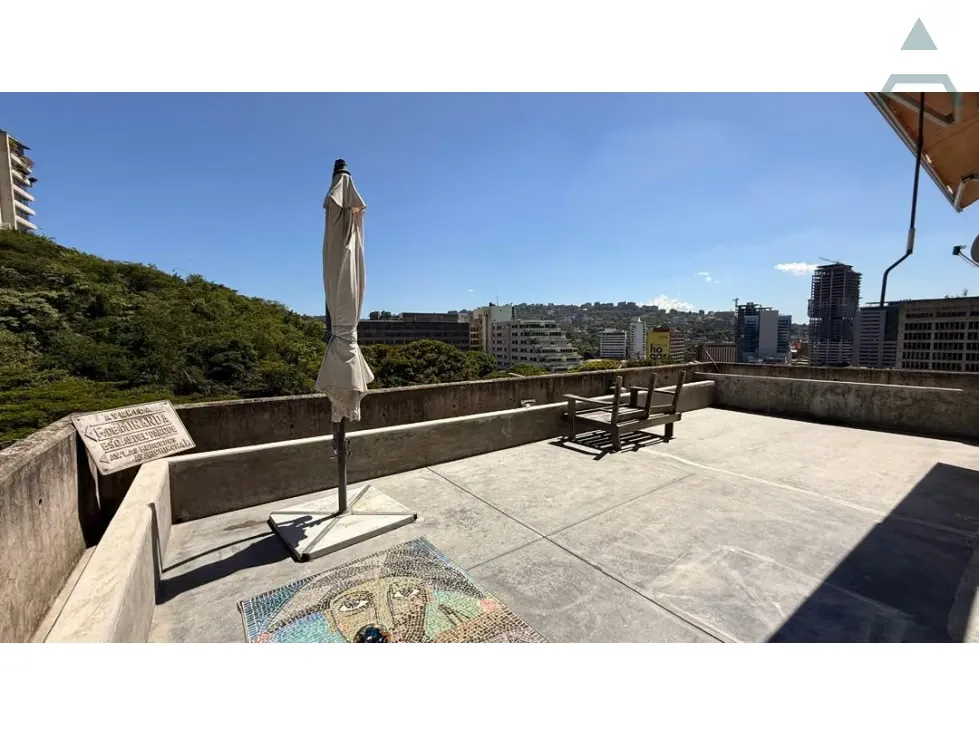 Se vende Apto 214m²+70m² de terraza 3h+s/4b+s/2p Lomas de Las Mercedes - 20
