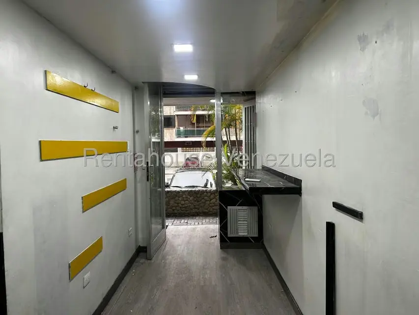 Local Comercial en Alquiler en Los Palos Grandes, Distrito Metropolitano - 8