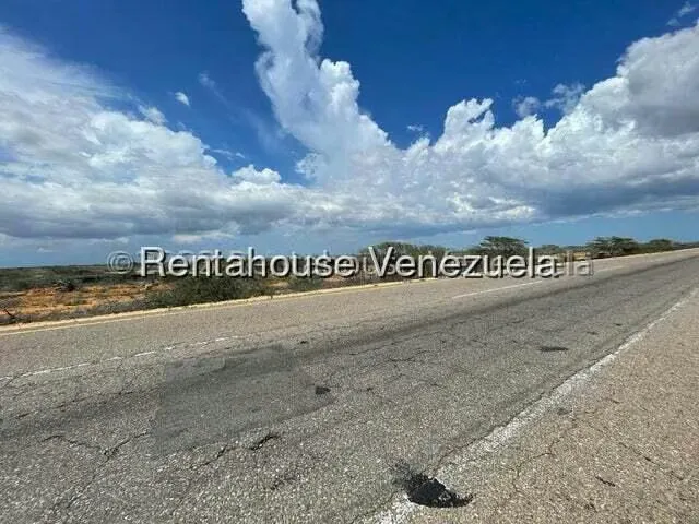 Terreno (Comercial) en Venta en Punto Fijo, Falcon - 2