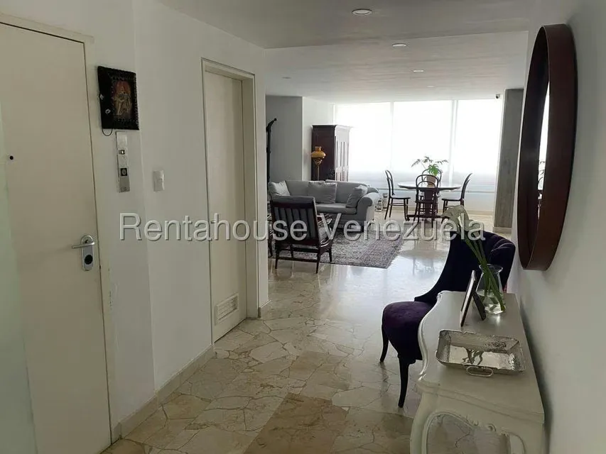 Apartamento (1 Nivel) en Venta en Lomas de Las Mercedes, Distrito Metropolitano - 8