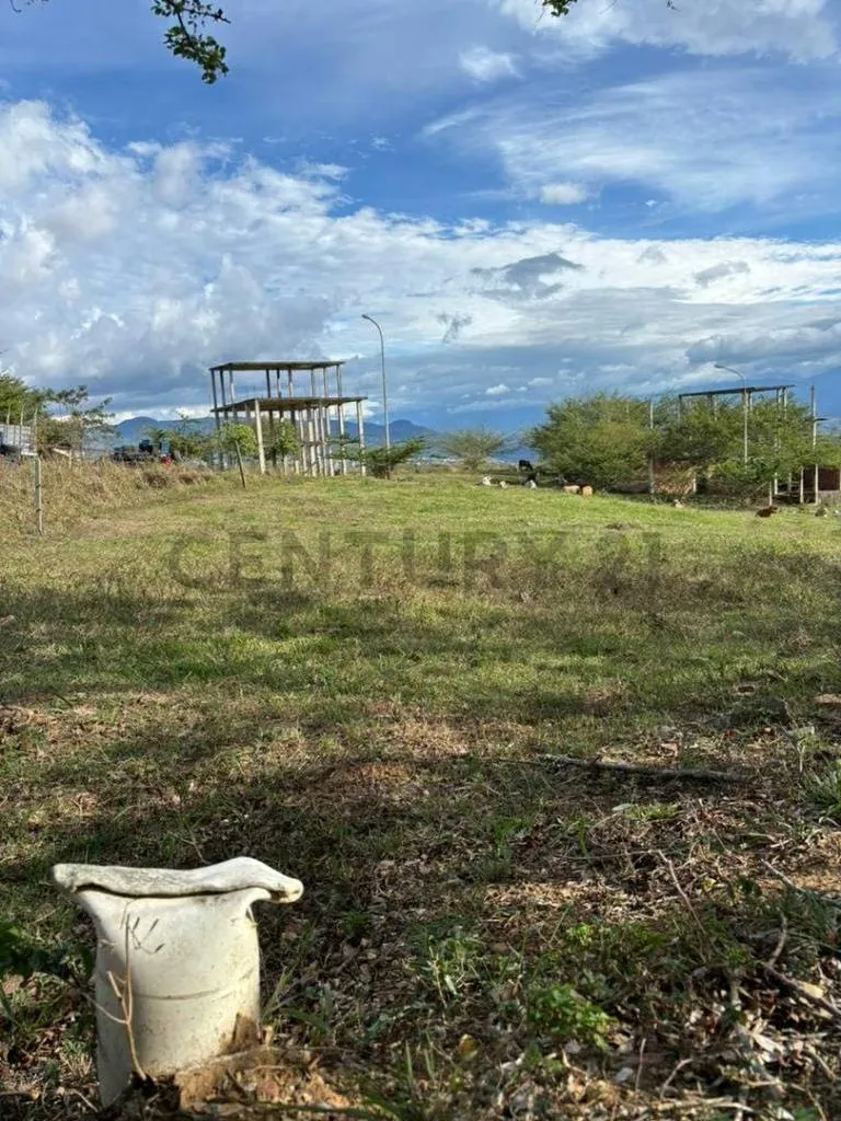 Terreno en Venta en Desarrollo Habitacional - 6