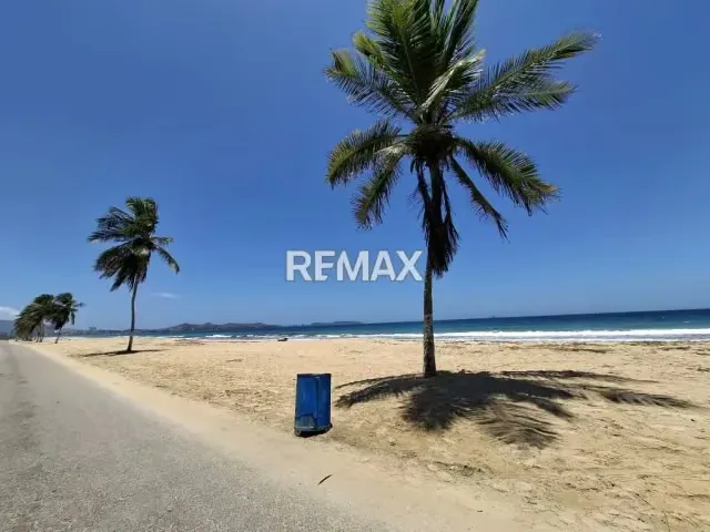 EN VENTA TERRENO PREMIUM, DE ESQUINA, CON POTENCIAL MIXTO, FRENTE A LA LAGUNA EL MORRO Y A MINUTOS DE PLAYA LA CARACOLA. - 15