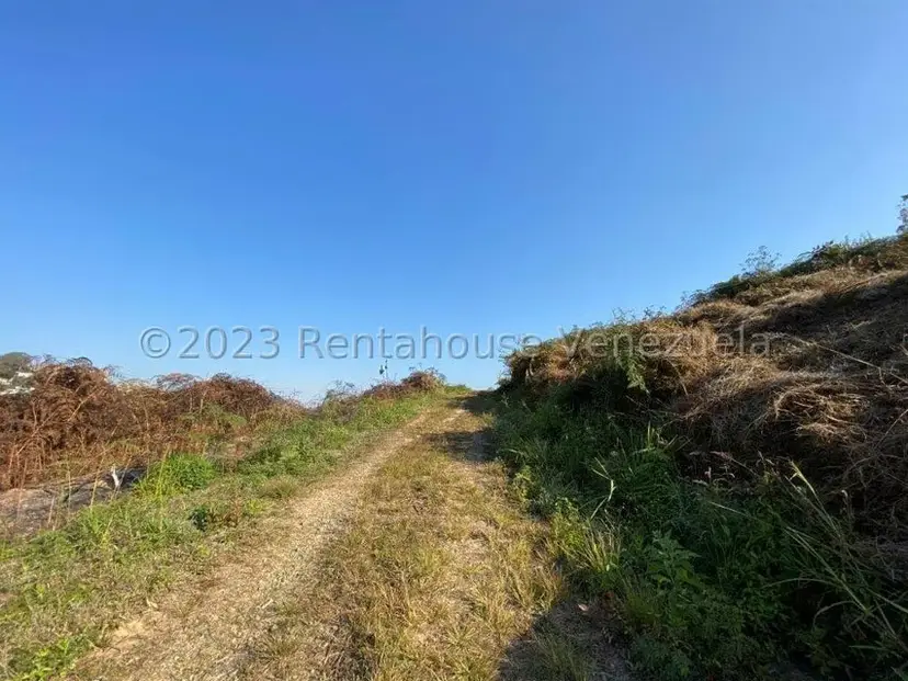 Terreno (Comercial) en Venta en Municipio Guaicaipuro, Miranda