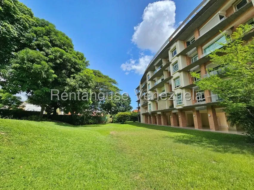 Apartamento (1 Nivel) en Venta en La Castellana, Distrito Metropolitano - 2