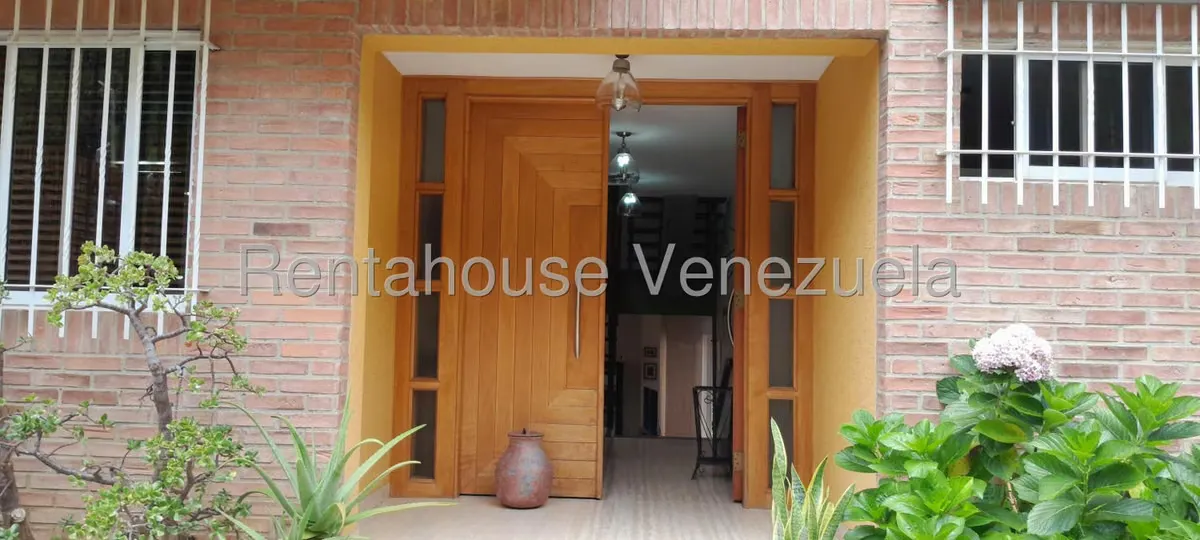 Casa (Multipes Niveles) en Venta en Alto Hatillo, Distrito Metropolitano - 2
