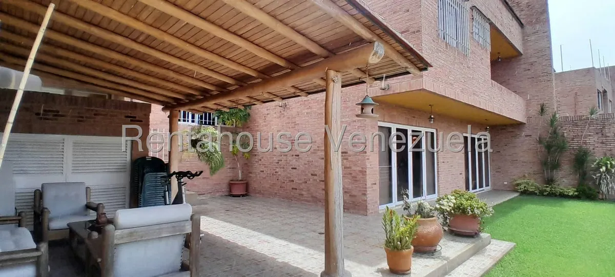 Casa (Multipes Niveles) en Venta en Alto Hatillo, Distrito Metropolitano - 26