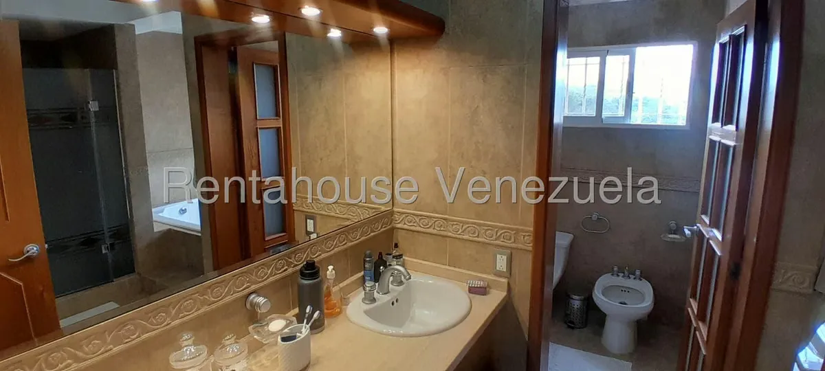 Casa (Multipes Niveles) en Venta en Alto Hatillo, Distrito Metropolitano - 38