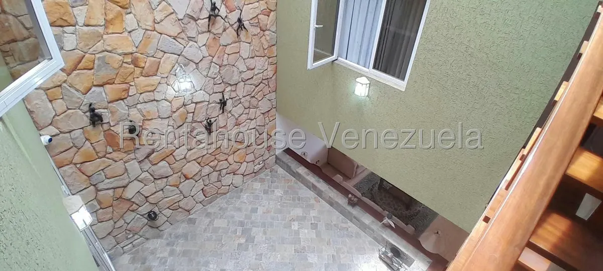 Casa (Multipes Niveles) en Venta en Alto Hatillo, Distrito Metropolitano - 43
