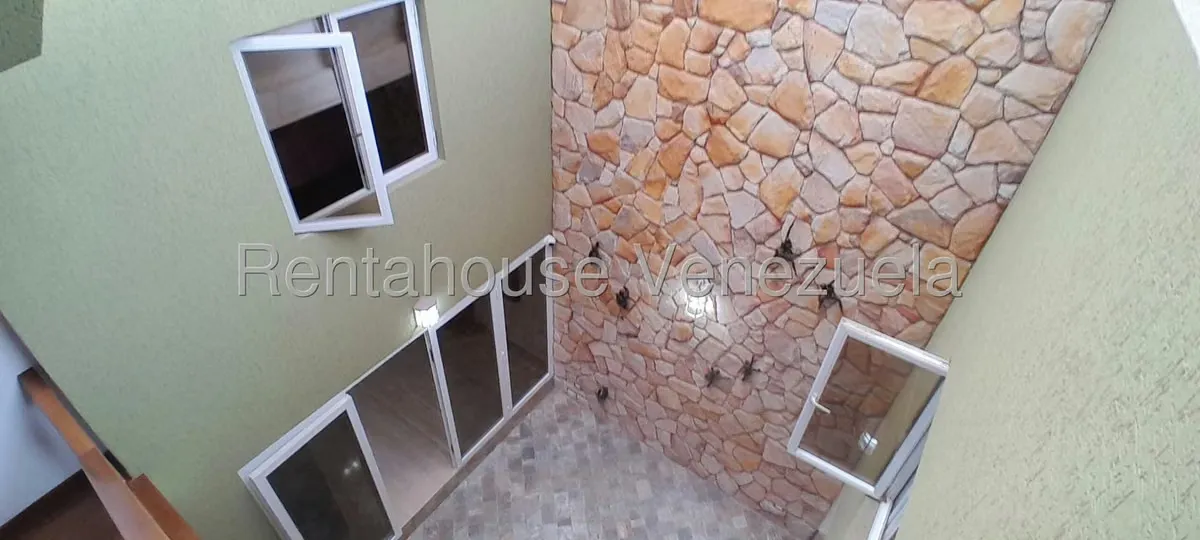 Casa (Multipes Niveles) en Venta en Alto Hatillo, Distrito Metropolitano - 61