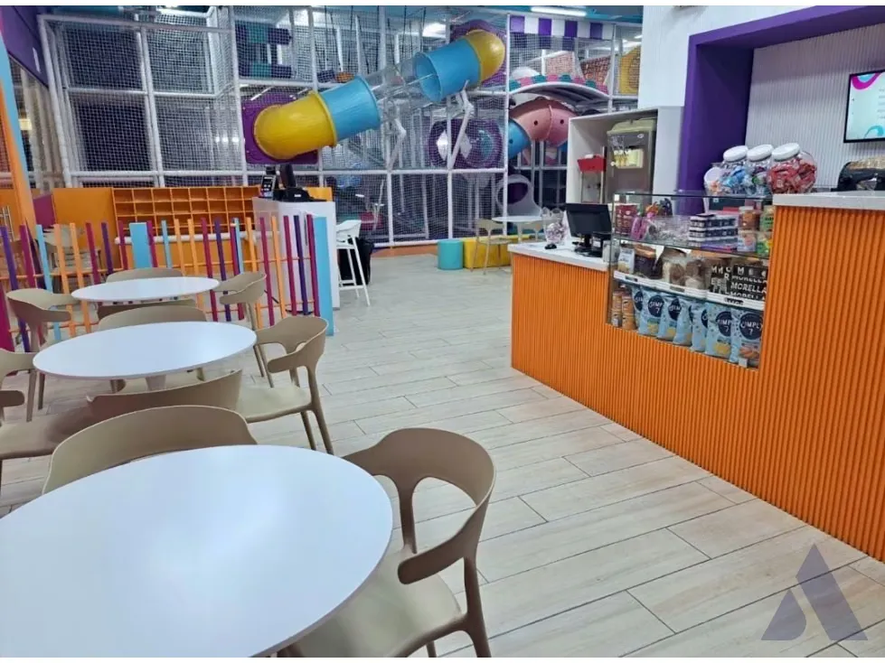 Se vende fondo de comercio parque infantil 278m2 Cerro Verde4722 - 8