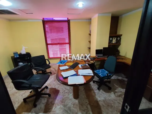 VENDO OFICINA EN TORRE SEGUROS LOS ANDES, AVENIDA MIRANDA - 15
