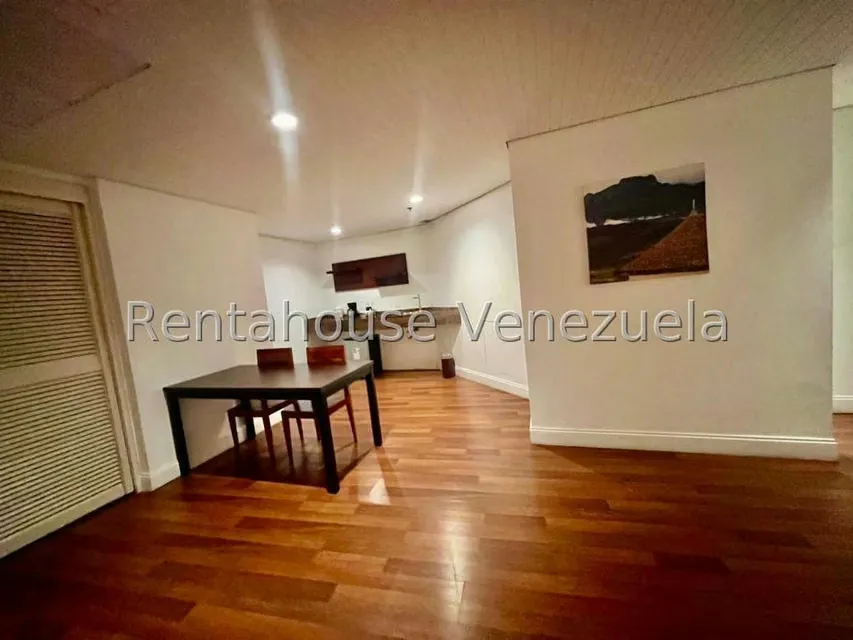 Apartamento (1 Nivel) en Venta en Chuao, Distrito Metropolitano - 4