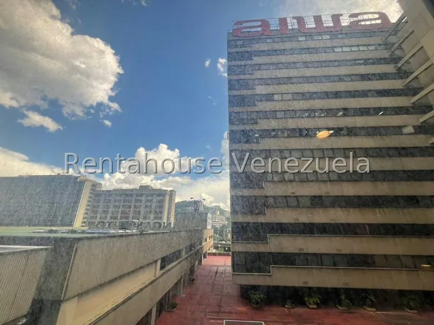 Apartamento (1 Nivel) en Venta en Chuao, Distrito Metropolitano - 8