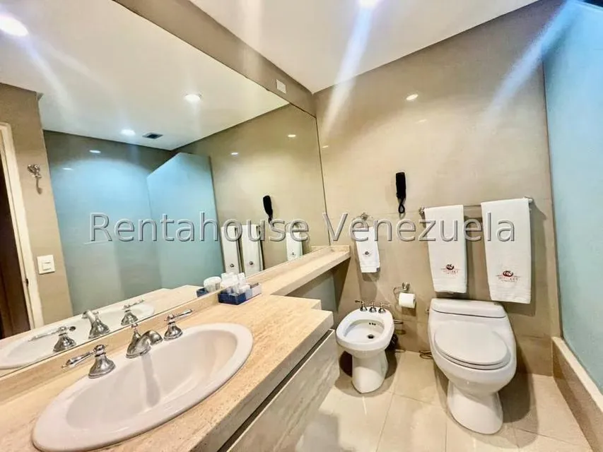 Apartamento (1 Nivel) en Venta en Chuao, Distrito Metropolitano - 10