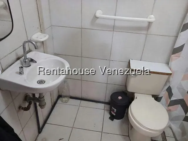 Local Comercial en Venta en Parroquia La Candelaria, Distrito Metropolitano - 13