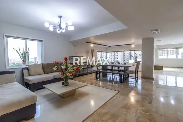 Penthouse en alquiler Edificio Piedra Luna - 2