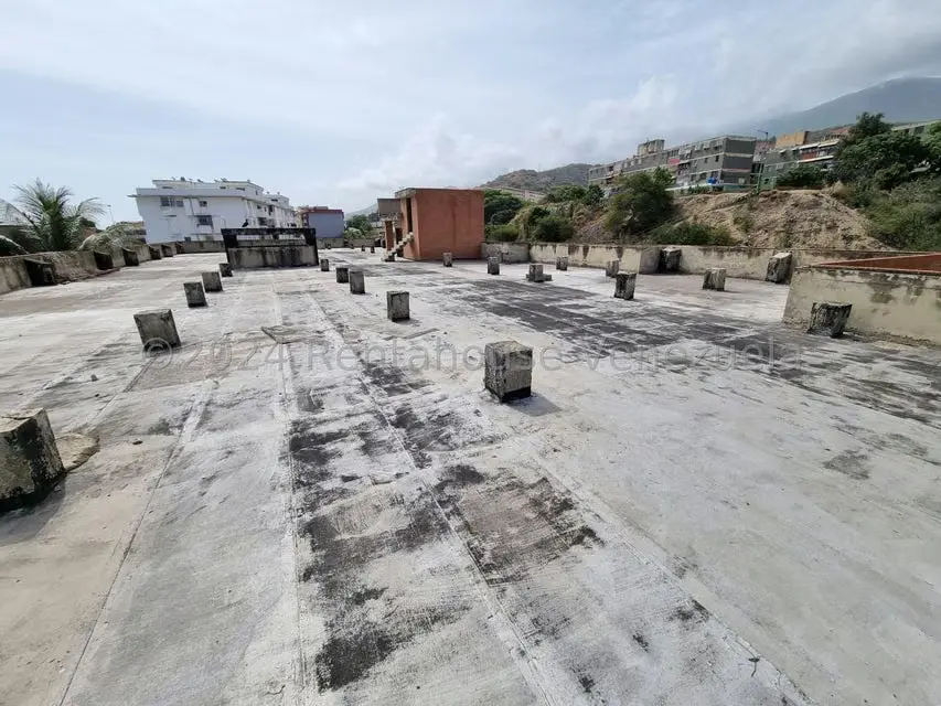Edificio en Venta en Weekend, Vargas - 19
