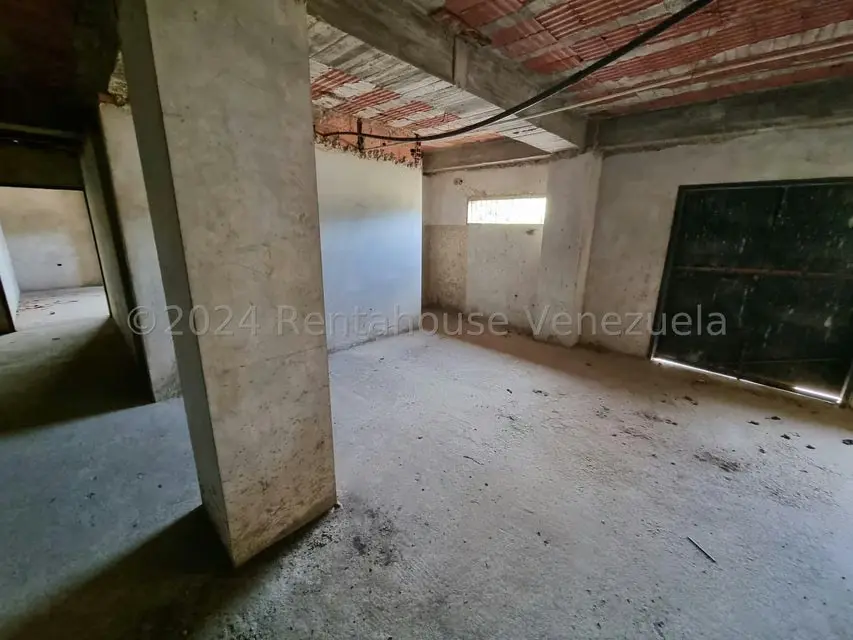 Edificio en Venta en Weekend, Vargas - 25