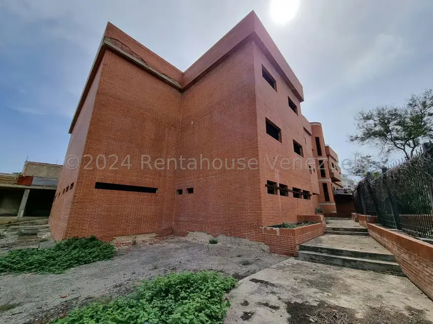 Edificio en Venta en Weekend, Vargas - 3