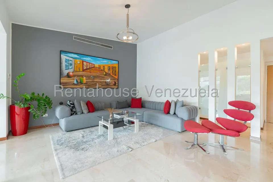 Apartamento (Duplex) en Venta en Las Esmeraldas, Distrito Metropolitano - 4
