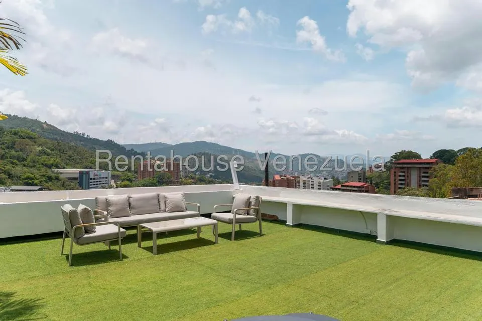 Apartamento (Duplex) en Venta en Las Esmeraldas, Distrito Metropolitano - 33